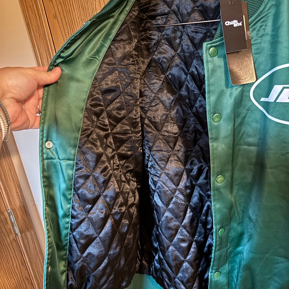 NFL Green and White Bomber Jacket with New York Jets Logo Chalk Line - Picture 8 of 9